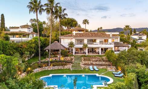 Preciosa villa de estilo español con impresionantes vistas al mar en venta en Elviria, Marbella Este 774737