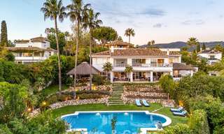 Preciosa villa de estilo español con impresionantes vistas al mar en venta en Elviria, Marbella Este 774737 