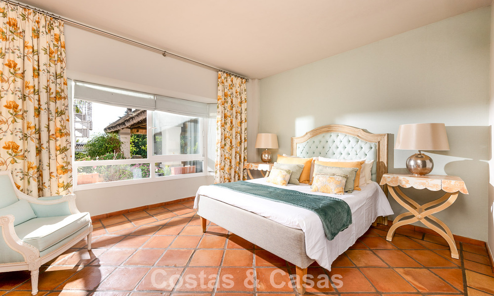 Preciosa villa de estilo español con impresionantes vistas al mar en venta en Elviria, Marbella Este 774738