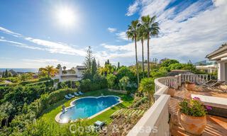 Preciosa villa de estilo español con impresionantes vistas al mar en venta en Elviria, Marbella Este 774750 