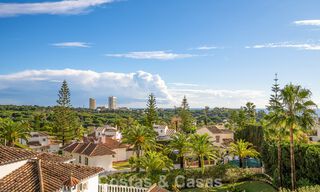 Preciosa villa de estilo español con impresionantes vistas al mar en venta en Elviria, Marbella Este 774752 