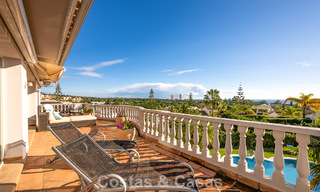 Preciosa villa de estilo español con impresionantes vistas al mar en venta en Elviria, Marbella Este 774756 