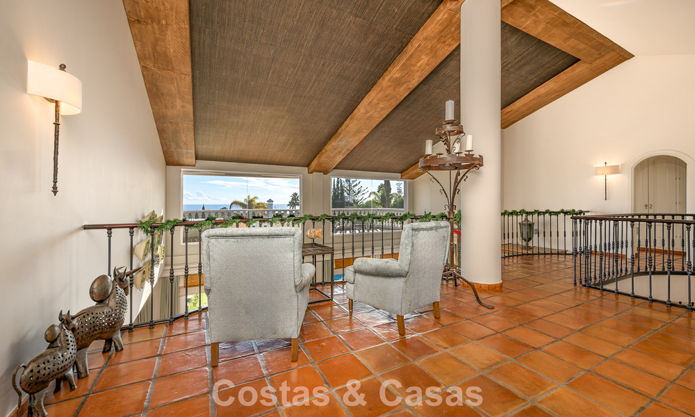 Preciosa villa de estilo español con impresionantes vistas al mar en venta en Elviria, Marbella Este 774757