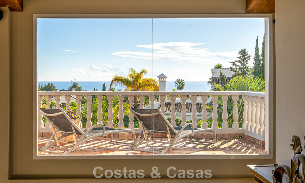 Preciosa villa de estilo español con impresionantes vistas al mar en venta en Elviria, Marbella Este 774758