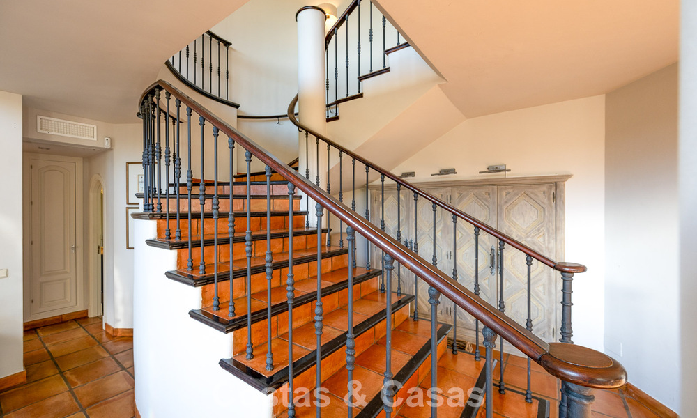 Preciosa villa de estilo español con impresionantes vistas al mar en venta en Elviria, Marbella Este 774761
