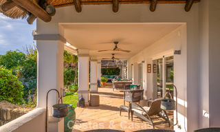 Preciosa villa de estilo español con impresionantes vistas al mar en venta en Elviria, Marbella Este 774768 