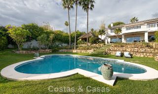 Preciosa villa de estilo español con impresionantes vistas al mar en venta en Elviria, Marbella Este 774775 