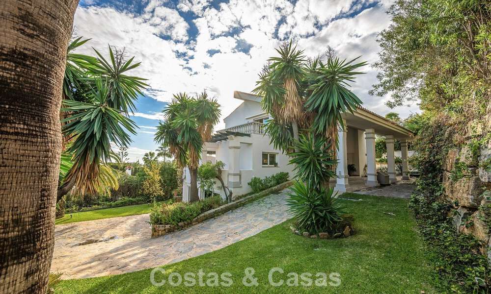 Preciosa villa de estilo español con impresionantes vistas al mar en venta en Elviria, Marbella Este 774778