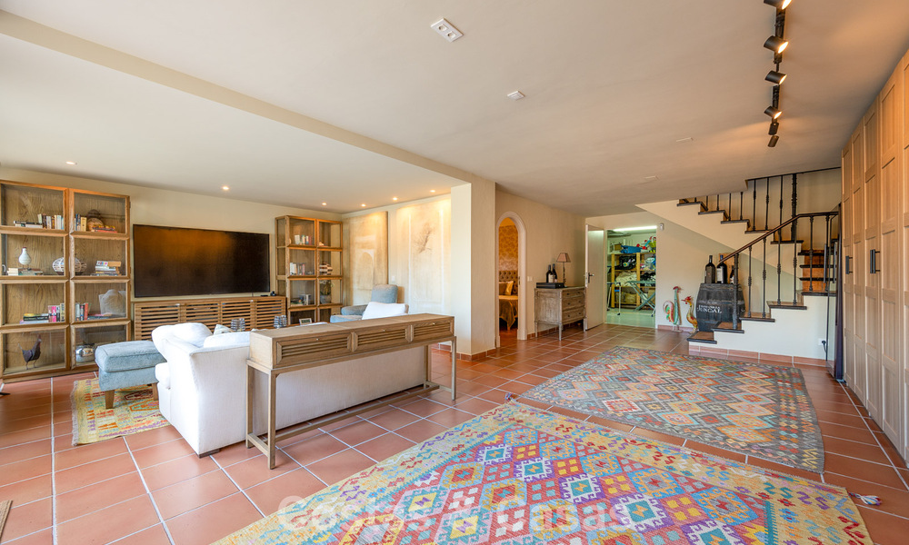 Preciosa villa de estilo español con impresionantes vistas al mar en venta en Elviria, Marbella Este 774786