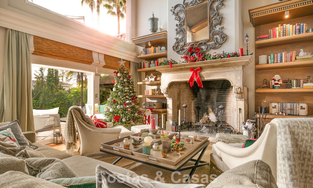Preciosa villa de estilo español con impresionantes vistas al mar en venta en Elviria, Marbella Este 774793