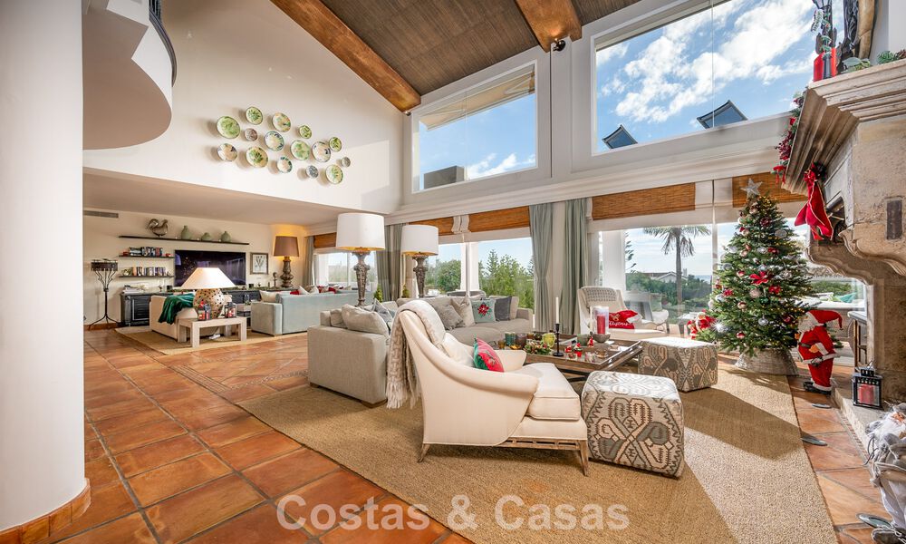 Preciosa villa de estilo español con impresionantes vistas al mar en venta en Elviria, Marbella Este 774794