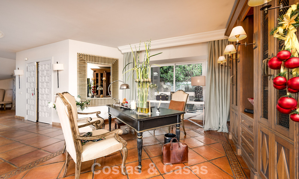 Preciosa villa de estilo español con impresionantes vistas al mar en venta en Elviria, Marbella Este 774796
