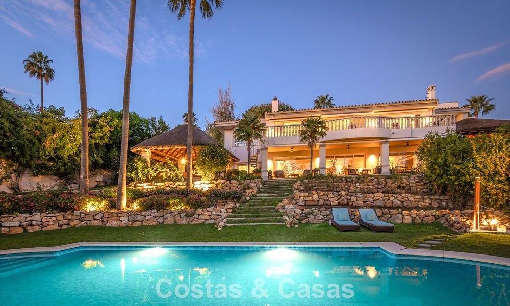 Preciosa villa de estilo español con impresionantes vistas al mar en venta en Elviria, Marbella Este 774803