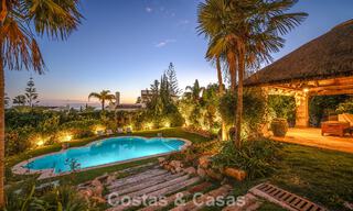 Preciosa villa de estilo español con impresionantes vistas al mar en venta en Elviria, Marbella Este 774805 