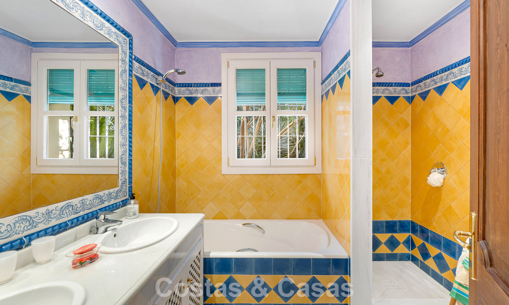 Villa de lujo andaluza en venta, en la exclusiva y segura zona de El Madroñal, Marbella - Benahavis 774821