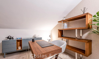 Precioso ático doble con vistas al mar en venta a poca distancia de Puerto Banús, Marbella 774854 