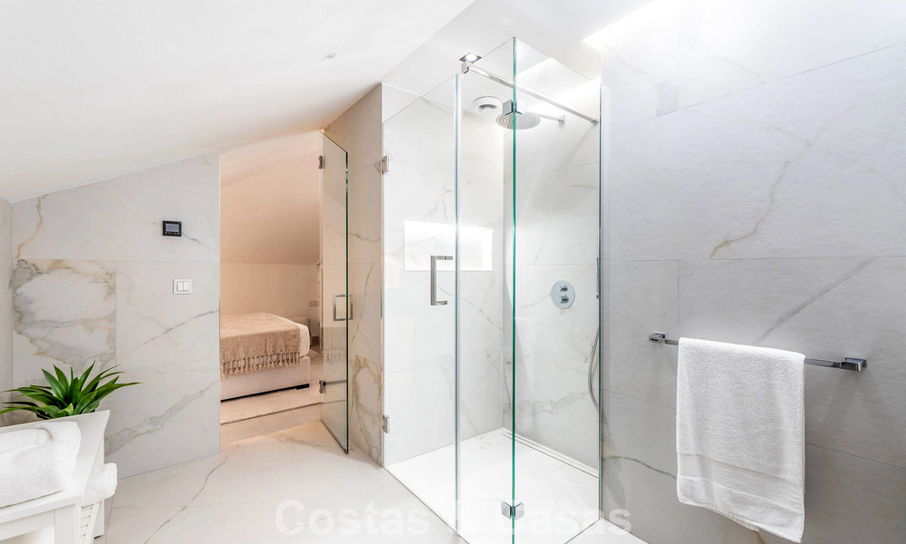 Precioso ático doble con vistas al mar en venta a poca distancia de Puerto Banús, Marbella 774855