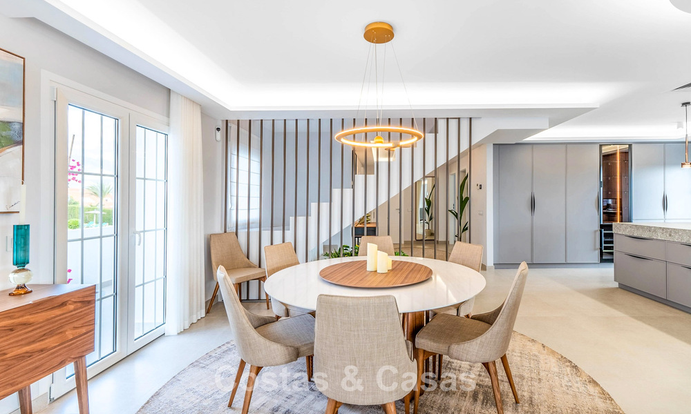 Precioso ático doble con vistas al mar en venta a poca distancia de Puerto Banús, Marbella 774868