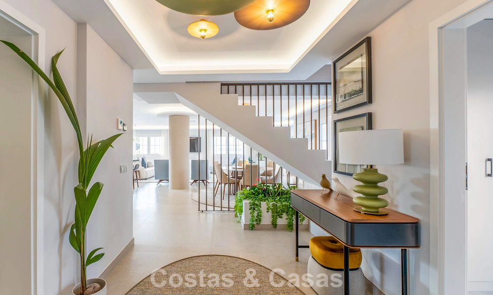 Precioso ático doble con vistas al mar en venta a poca distancia de Puerto Banús, Marbella 774869