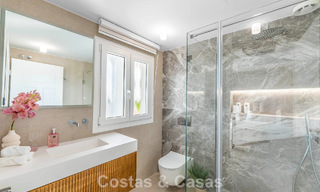 Precioso ático doble con vistas al mar en venta a poca distancia de Puerto Banús, Marbella 774872 