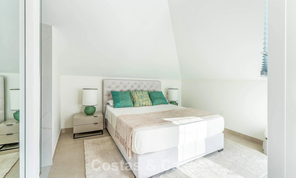 Precioso ático doble con vistas al mar en venta a poca distancia de Puerto Banús, Marbella 774885