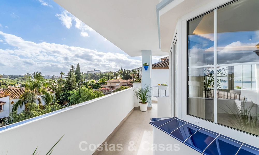 Precioso ático doble con vistas al mar en venta a poca distancia de Puerto Banús, Marbella 774889