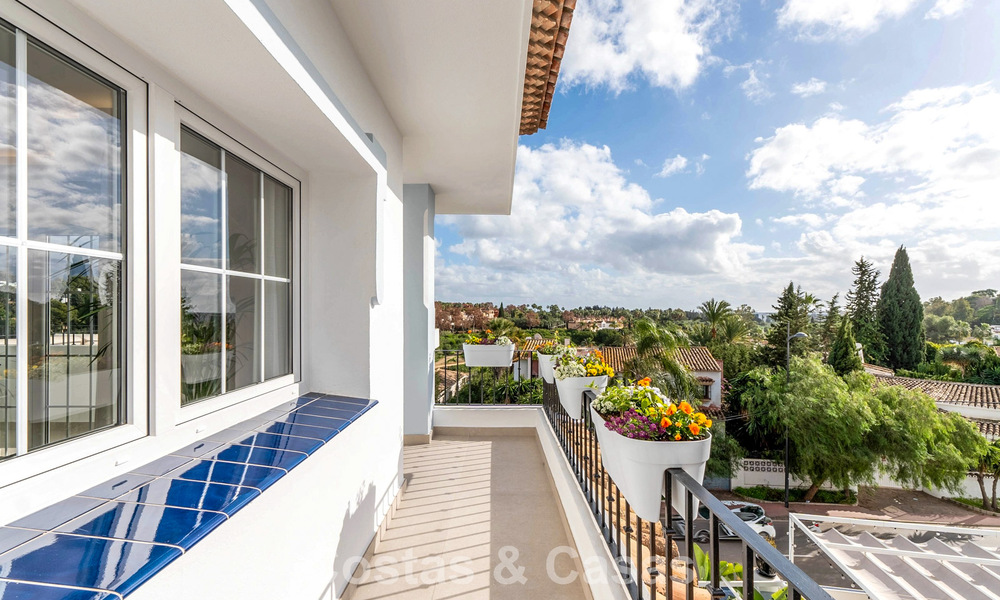 Precioso ático doble con vistas al mar en venta a poca distancia de Puerto Banús, Marbella 774892