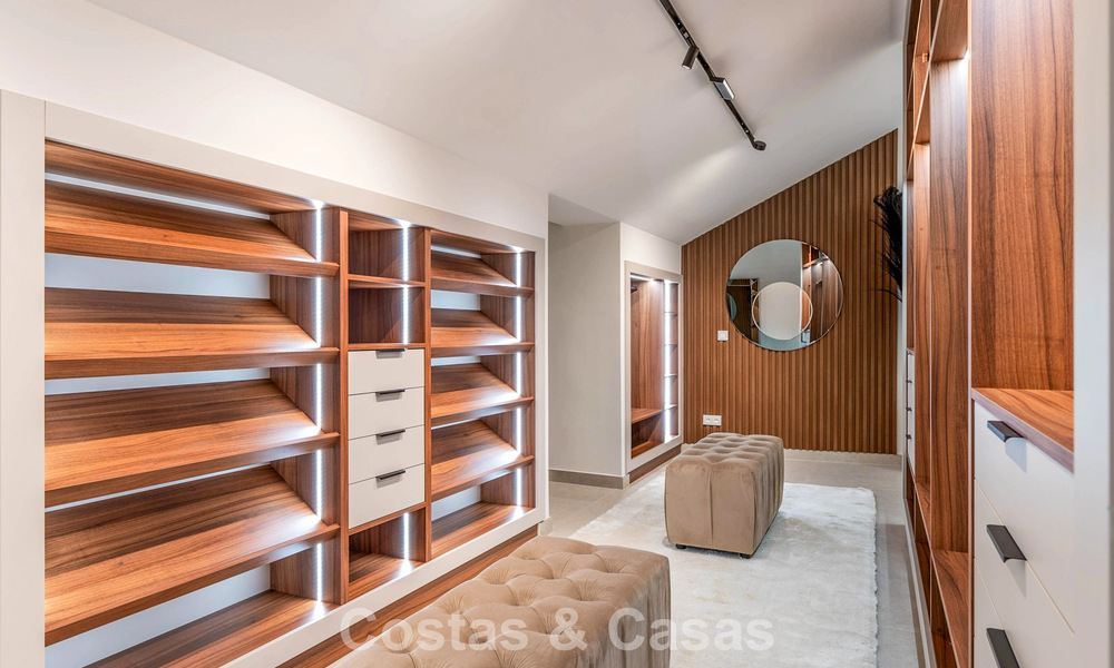 Precioso ático doble con vistas al mar en venta a poca distancia de Puerto Banús, Marbella 774903