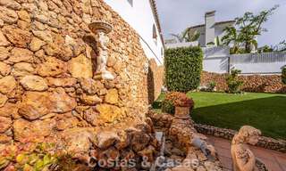 Villa clásica mediterránea en venta con vistas panorámicas al mar en una exclusiva comunidad cerrada en Marbella - Benahavis 774915 