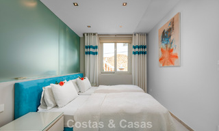 Villa clásica mediterránea en venta con vistas panorámicas al mar en una exclusiva comunidad cerrada en Marbella - Benahavis 774925 