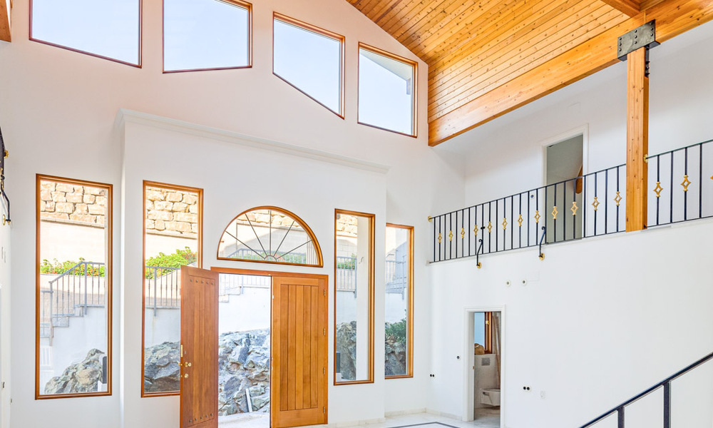 Majestuosa villa de lujo con impresionantes vistas al mar en venta, en una urbanización solicitada de Benahavis - Marbella 774953