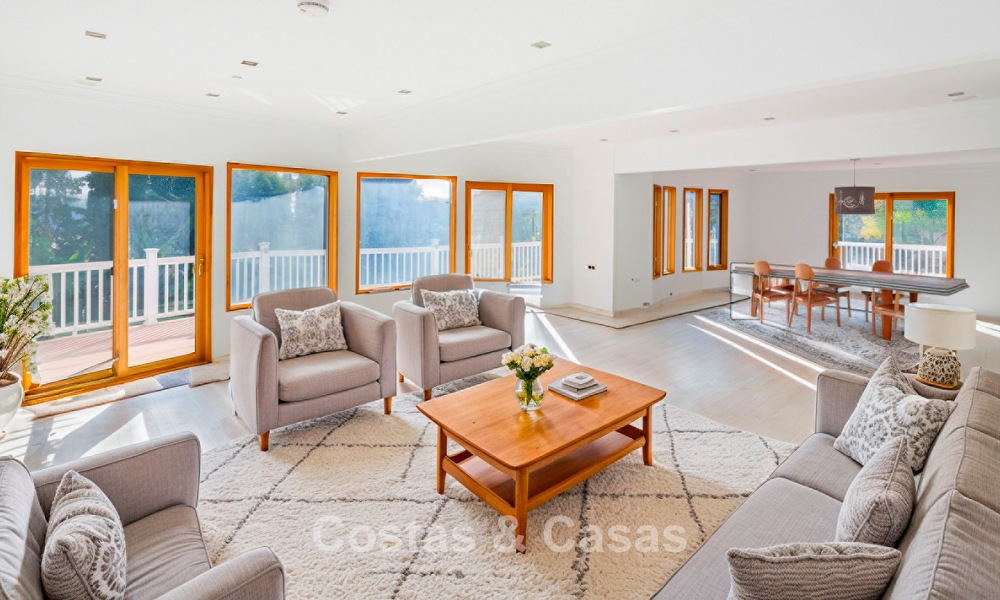 Majestuosa villa de lujo con impresionantes vistas al mar en venta, en una urbanización solicitada de Benahavis - Marbella 774957