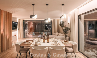 Casa adosada de lujo renovada con vistas al mar en venta, en una zona residencial cerrada en la Milla de Oro de Marbella 774970 