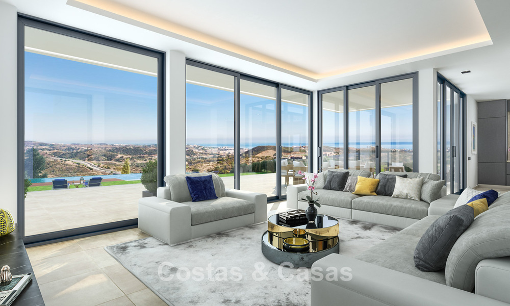 Lujosa y moderna villa de nueva construcción con vistas panorámicas al mar en venta, primera línea de golf en Mijas, Costa del Sol 775013