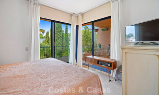 Amplia casa adosada con jardín privado en venta, rodeada de campos de golf en Nueva Andalucía, Marbella 775069 