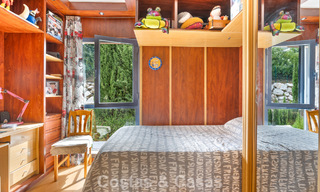 Amplia casa adosada con jardín privado en venta, rodeada de campos de golf en Nueva Andalucía, Marbella 775078 