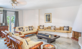 Amplia casa adosada de 4 dormitorios con preciosas vistas al mar en venta ubicada en Marbella Este 775128 