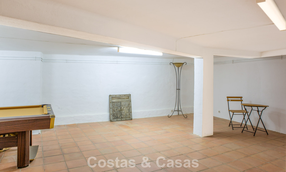 Amplia casa adosada de 4 dormitorios con preciosas vistas al mar en venta ubicada en Marbella Este 775135