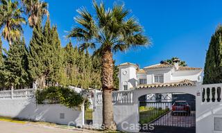 Villa de lujo lista para entrar a vivir en estilo mediterráneo en venta en una zona residencial en el valle del golf de Mijas, Costa del Sol 775143 