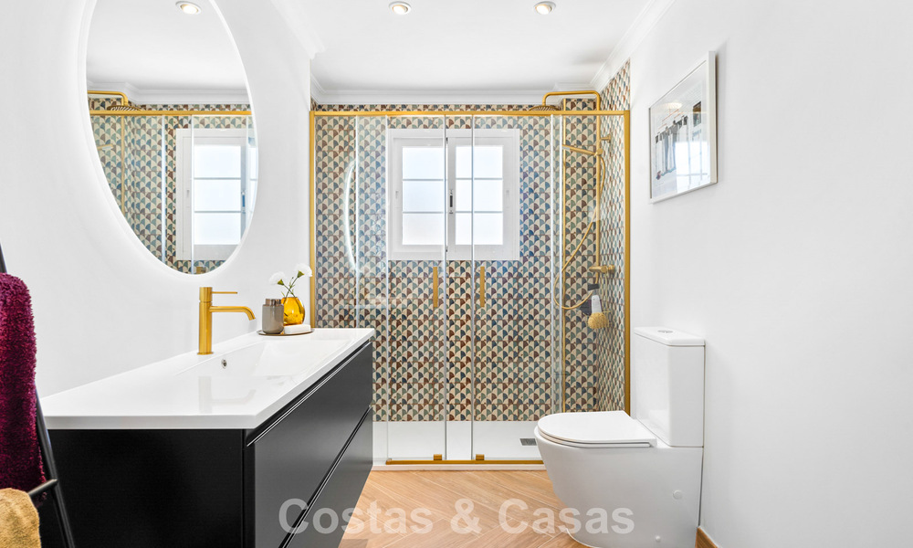 Villa de lujo lista para entrar a vivir en estilo mediterráneo en venta en una zona residencial en el valle del golf de Mijas, Costa del Sol 775149