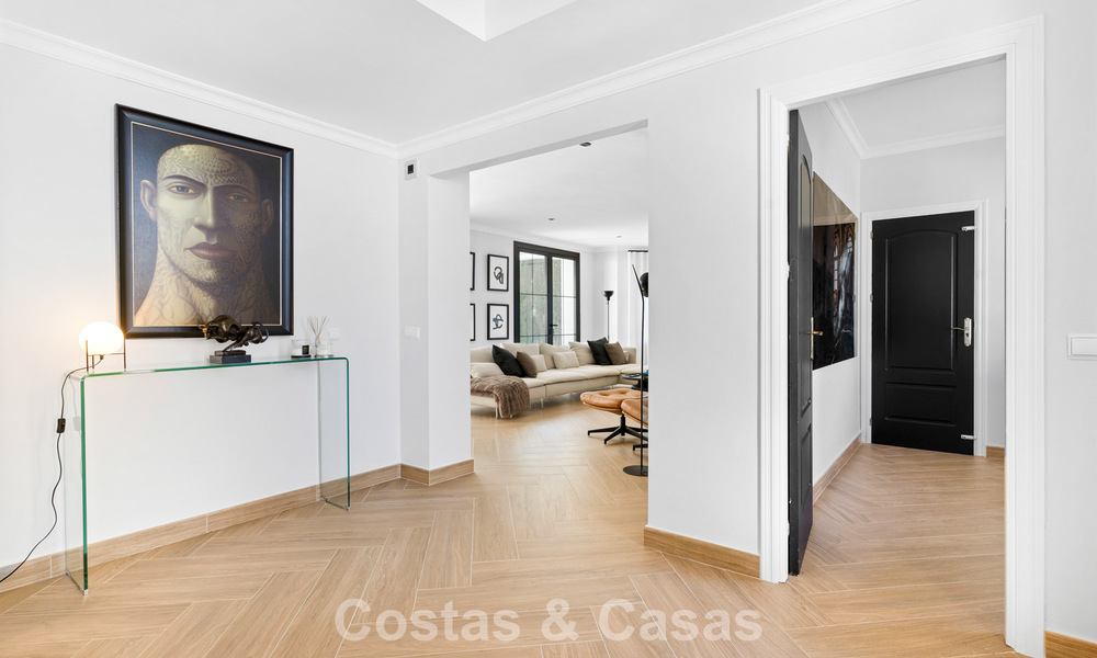 Villa de lujo lista para entrar a vivir en estilo mediterráneo en venta en una zona residencial en el valle del golf de Mijas, Costa del Sol 775161