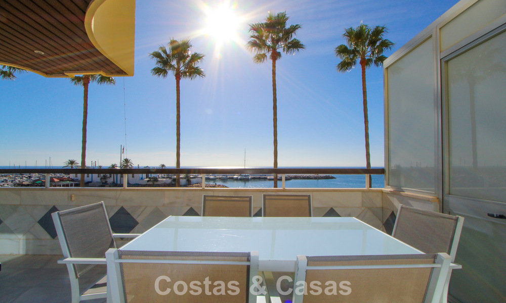 Apartamento en primera línea de playa con vistas fenomenales en venta en Marbella centro 775042