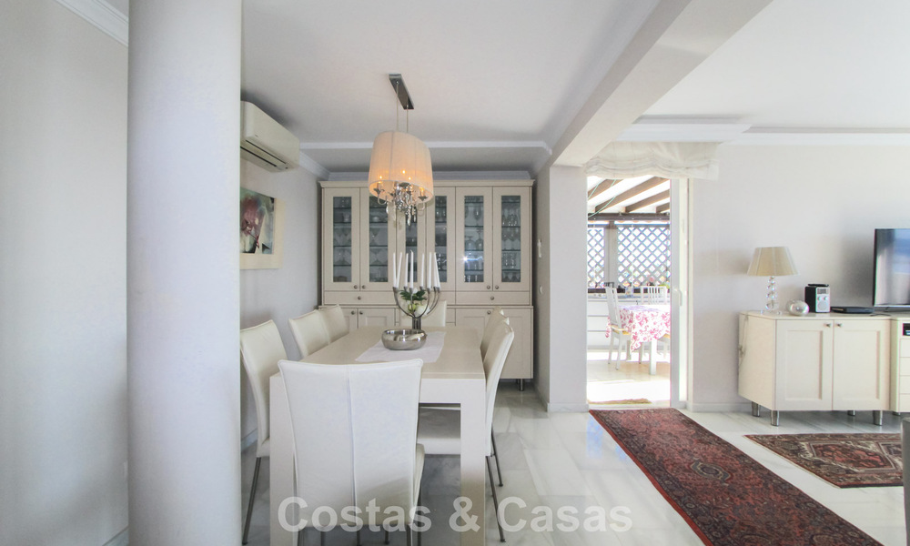 Apartamento en primera línea de playa con vistas fenomenales en venta en Marbella centro 775052
