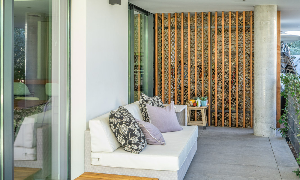 Apartamento modernista en planta baja en urbanización cerrada de Sotogrande, Costa del Sol 775350