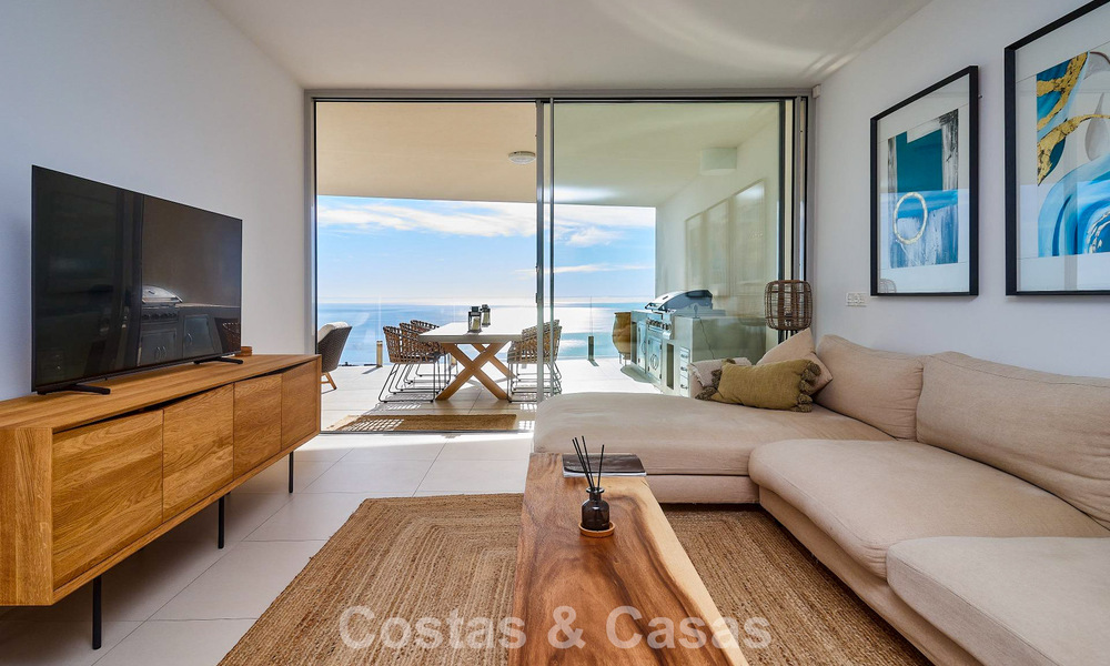Apartamento moderno y listo para entrar a vivir con vistas panorámicas al mar en venta en Benalmádena, Costa del Sol 775490