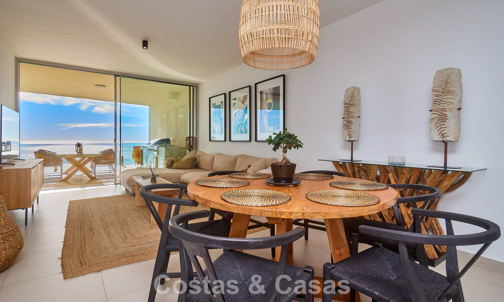 Apartamento moderno y listo para entrar a vivir con vistas panorámicas al mar en venta en Benalmádena, Costa del Sol 775491