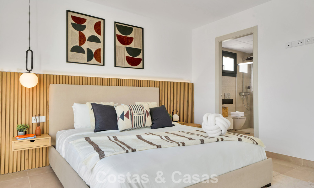 Ático de reciente construcción con amplio solárium en venta en complejo cerrado en Benahavis - Marbella 775443