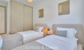 Ático de reciente construcción con amplio solárium en venta en complejo cerrado en Benahavis - Marbella 775455 