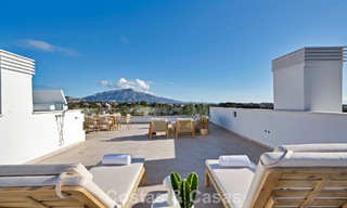 Ático de reciente construcción con amplio solárium en venta en complejo cerrado en Benahavis - Marbella 775482 