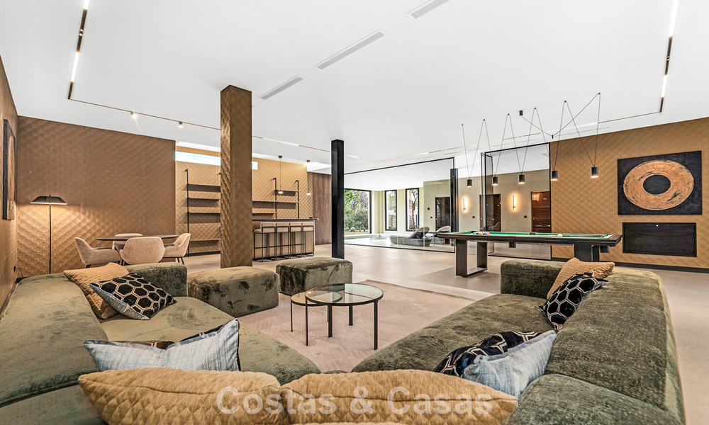 Sofisticada villa de diseño con magníficas vistas al mar en venta en El Madroñal, Benahavis - Marbella 795623